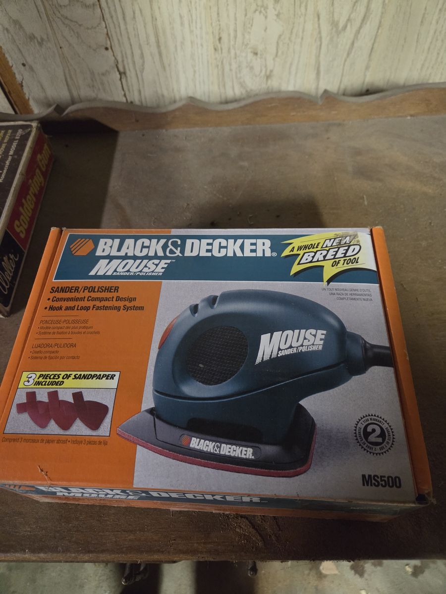 Wood sander. Corner electric black & decker