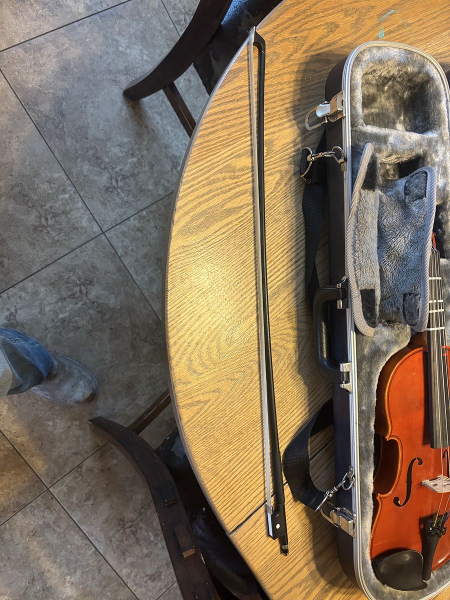 4/4 Yamaha Violin