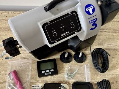 Blue Ox Patriot Portable Flat Tow Brake System with Breakaway Kit and RF Remote (BRK2019)