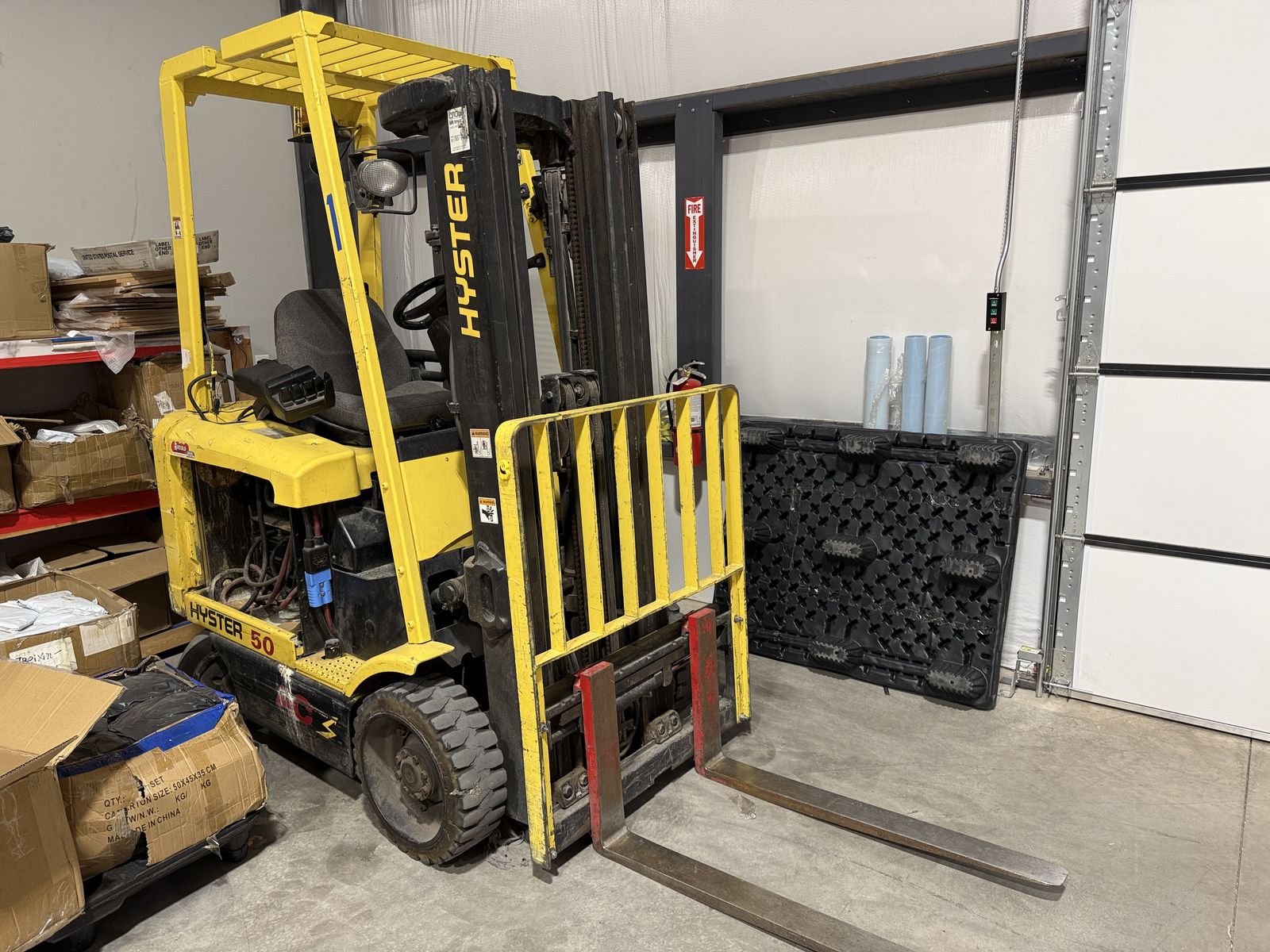Hyster Electric Forklift