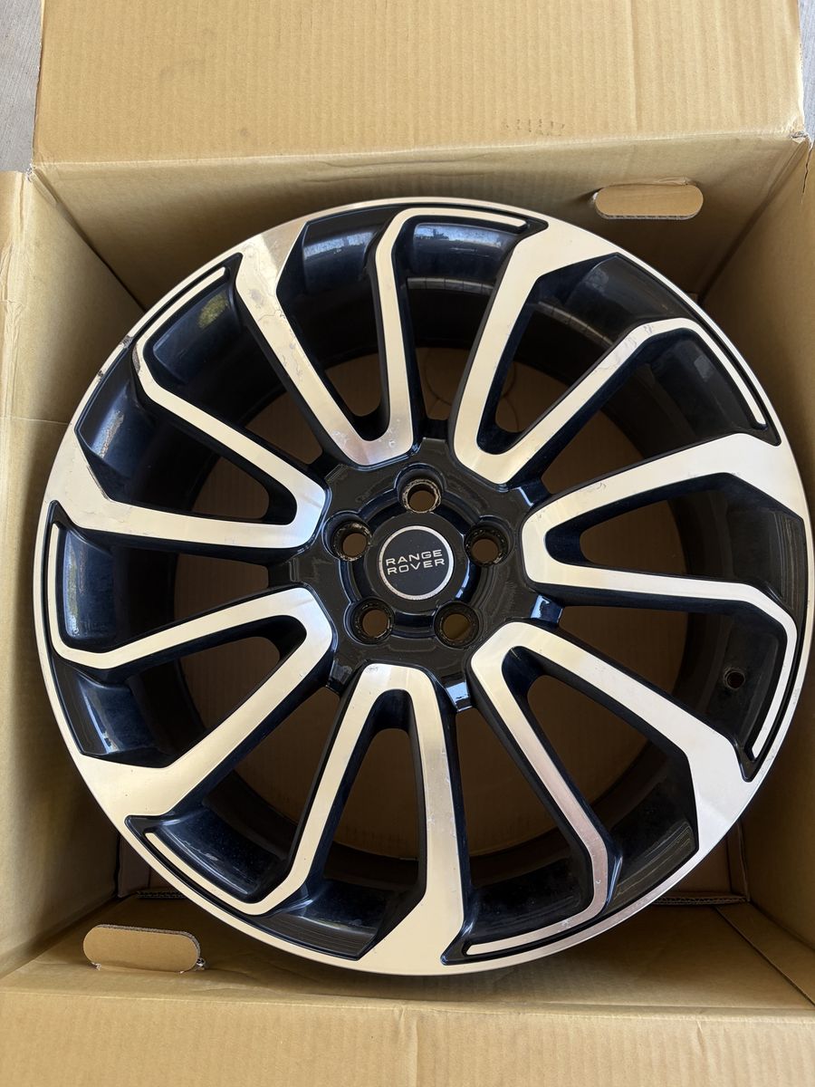 22” Range Rover Rims