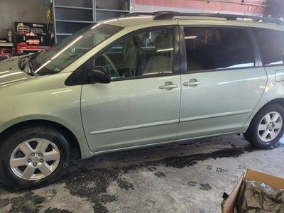 2006 Toyota Sienna LE 7-Passenger