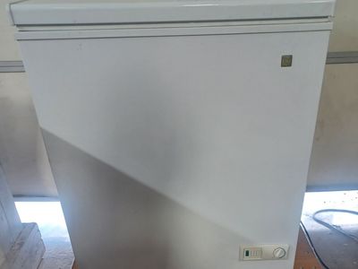 Mini Chest Freezer GE