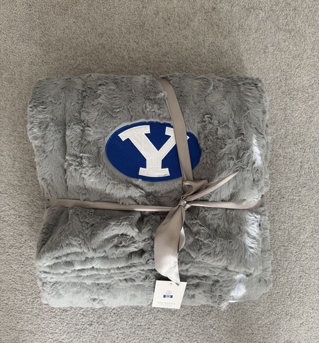 BYU Saranoni XL 60x80 Faux Fur Blanket – New with Tags