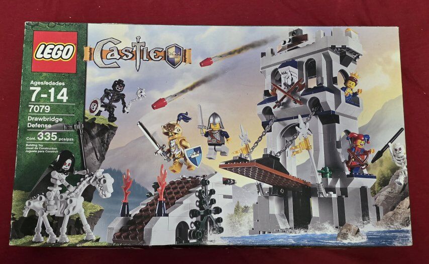 NEW Lego Set 7079 Castle Drawbridge Defense