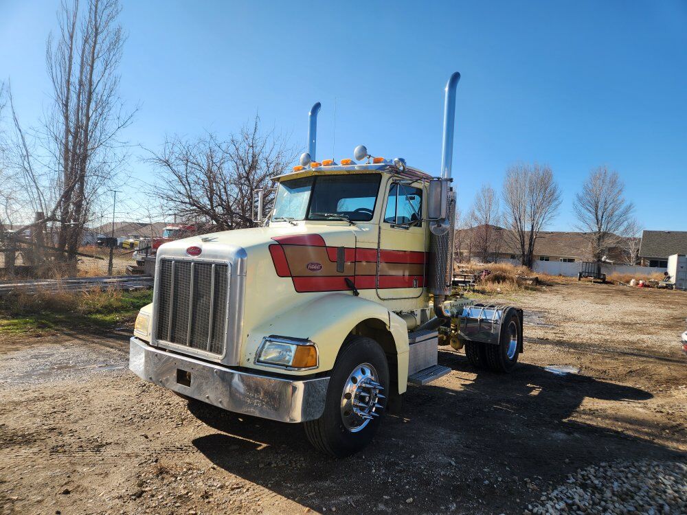 Peterbilt Semi truck
