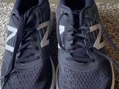 Size 10 New Balance Shoe