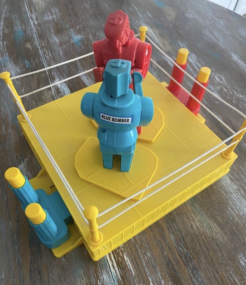 Rock'em Sock'em Robots Dueling Game Vintage from 2001