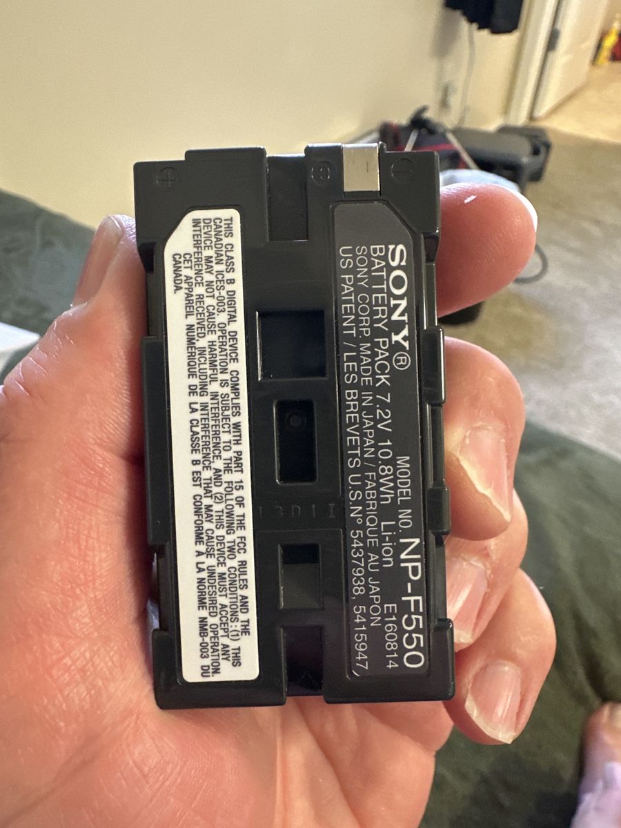 Sony NP-F550 7.2V 10.8Wh Li-ion Camera Battery Pack