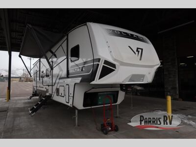 New 2025 Dutchmen RV Voltage V-Series 3800
