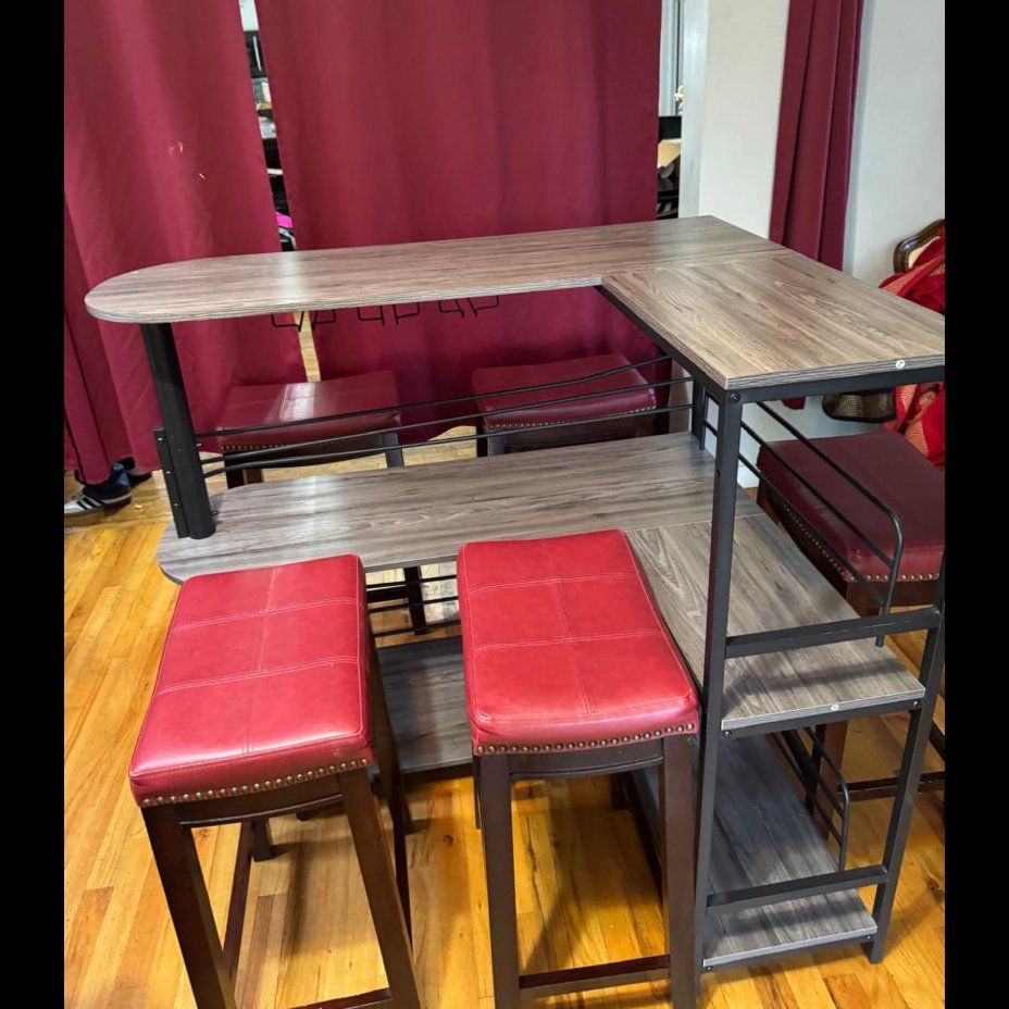 gray Bar w/ 5 stools