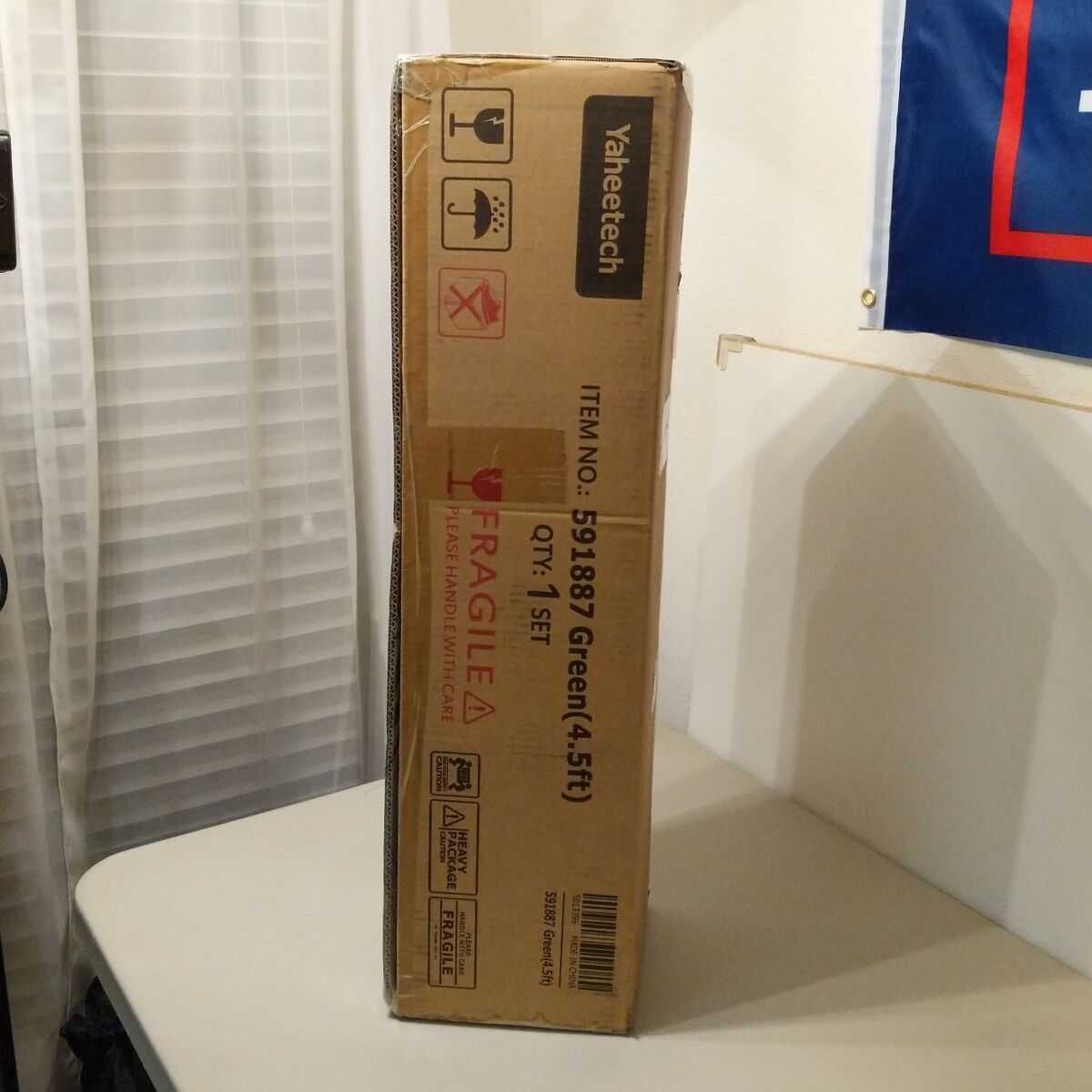 christmas tree - 4' foot tall