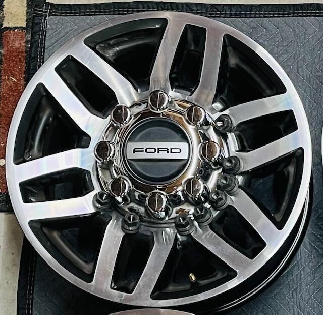 Ford F-250 18" Wheels
