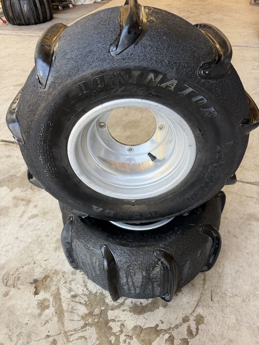 SKAT TRAK 10 PADDLE TIRE EXTREME