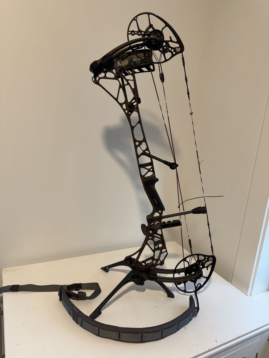Like-New Mathews ARC 30