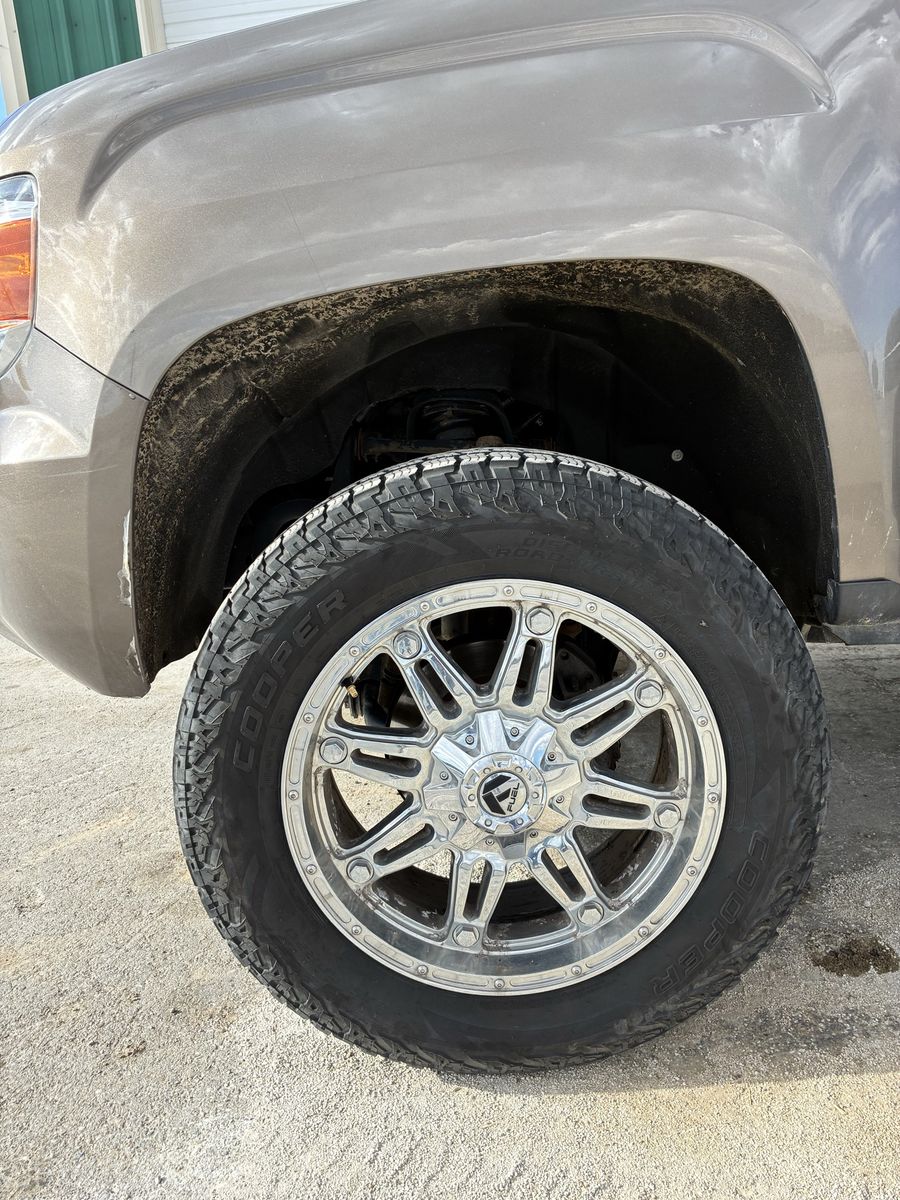 6x120 Fuel Off-Road Chrome Wheels with Cooper Discoverer Tires - Used Set