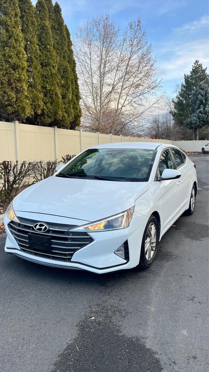2019 HYUNDAI ELANTRA SE