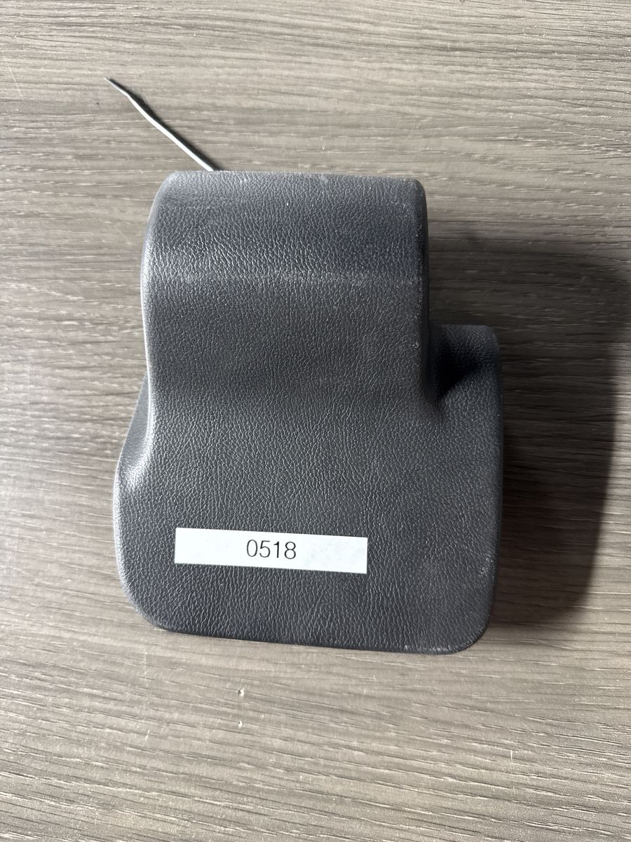 OEM Honda Odyssey rear 3rd Row right and left Seat Upper Pivot Cover
