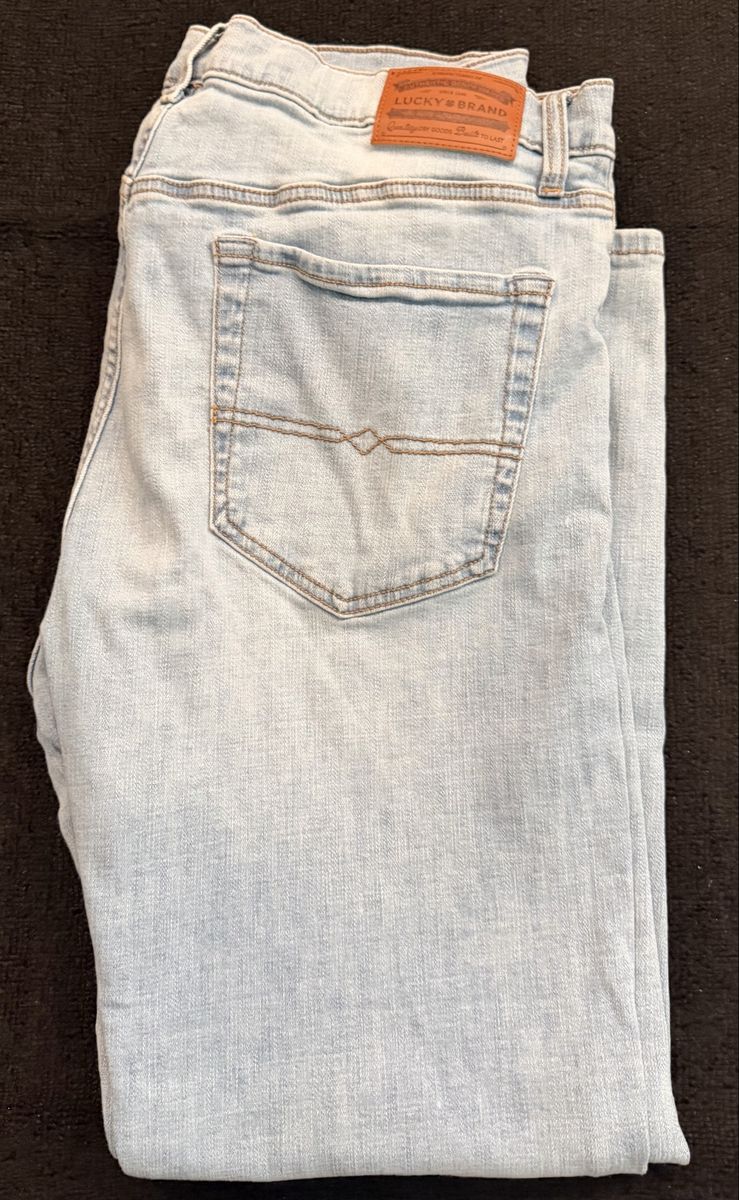 Lucky Brand Men's Light Wash Denim Jeans 36x32