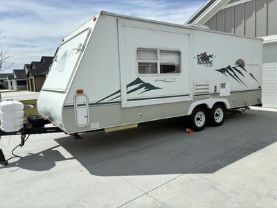 2004 KODIAK by SKAMPER -K235