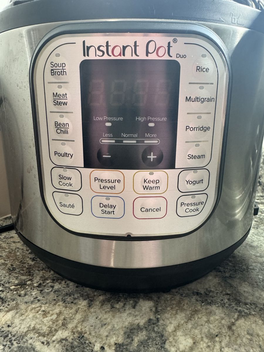 Instant Pot Duo 6Q 7-in-1 Electric Pressure Cooker