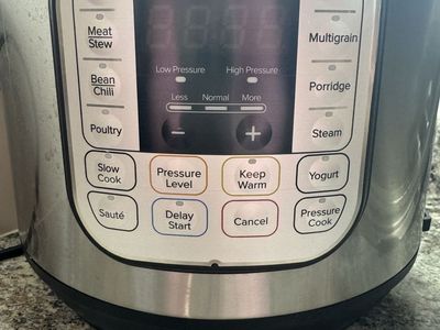 Instant Pot Duo 6Q 7-in-1 Electric Pressure Cooker