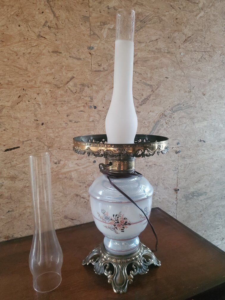 vintage Victorian parlor lamp