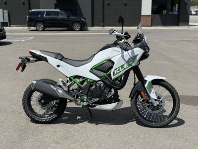 2026 KAWASAKI KLE 500 SE ABS Pearl Blizzard White
