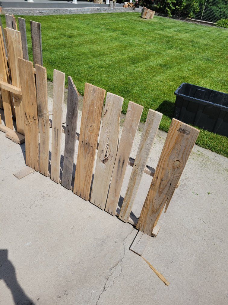 fencing made out of pallets