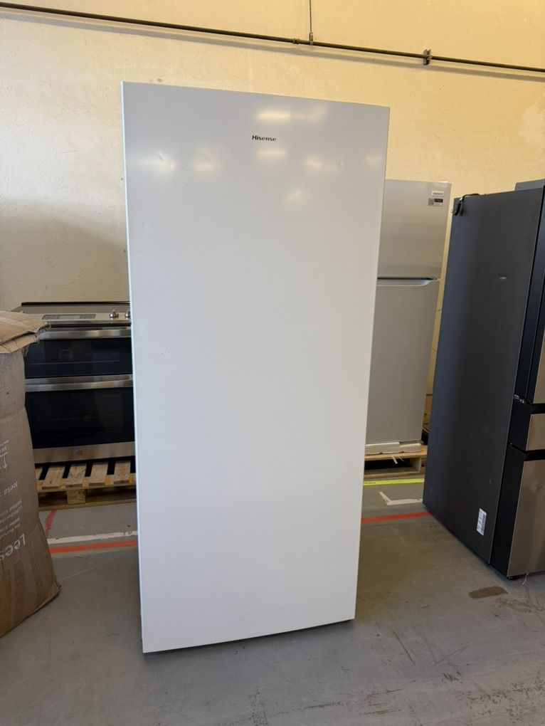New! Hisense Convertible Refrigerator / Freezer