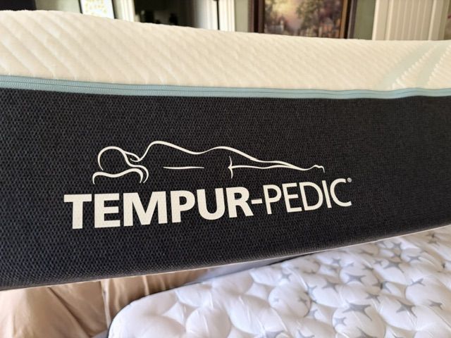 FREE  Used King TEMPUR-Pedic hybrid Matress