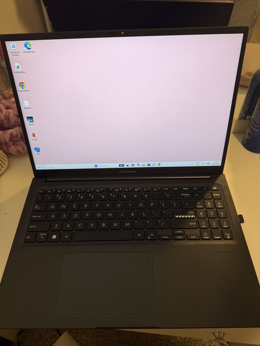 ASUS VivoBook i7 Laptop - 16GB RAM - Pink Setup