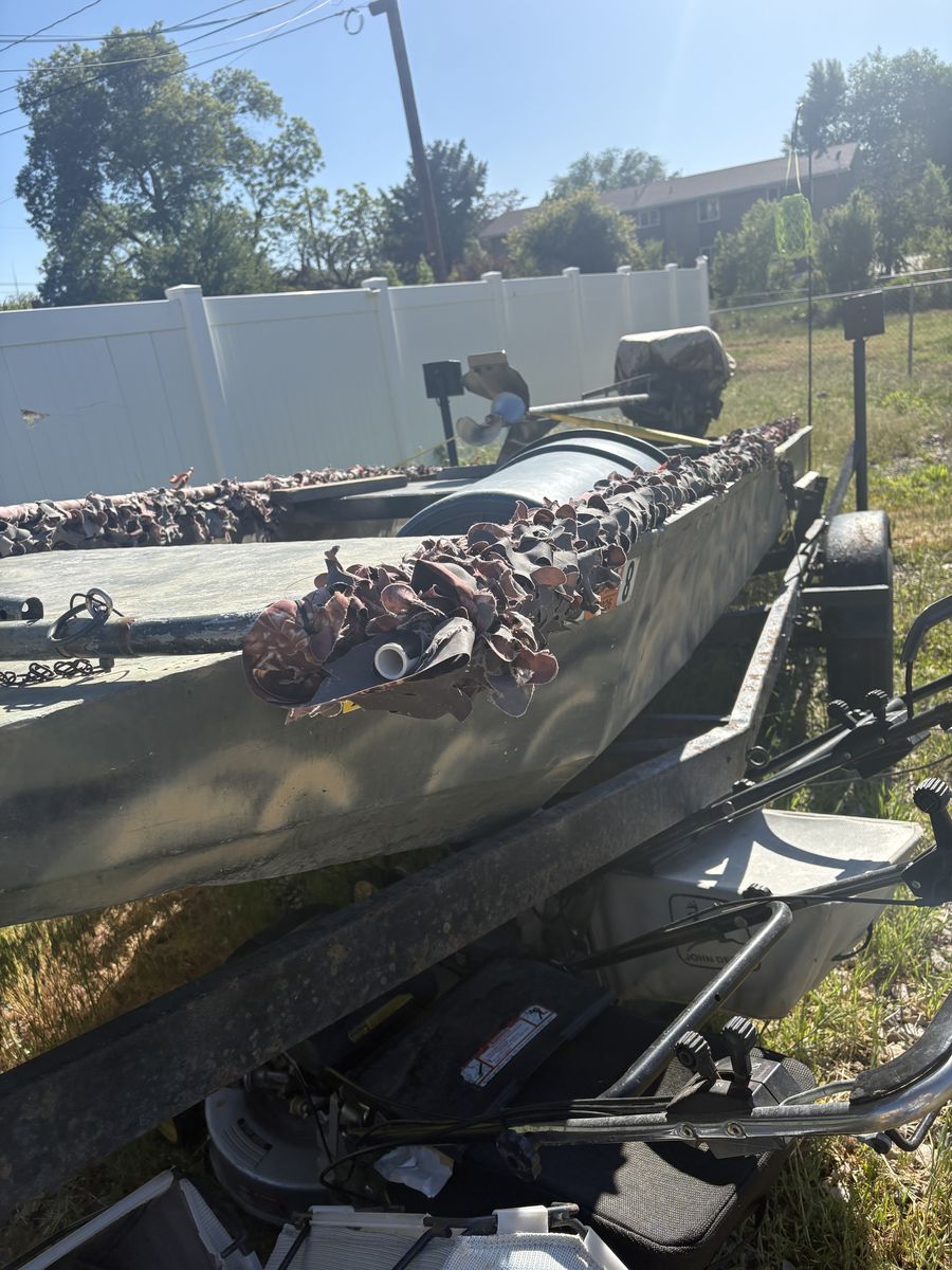 Boat, 2 Motors, Hunting & Fishing, Decoys, everything needed to go out hunting ( launch it turn key and go )
