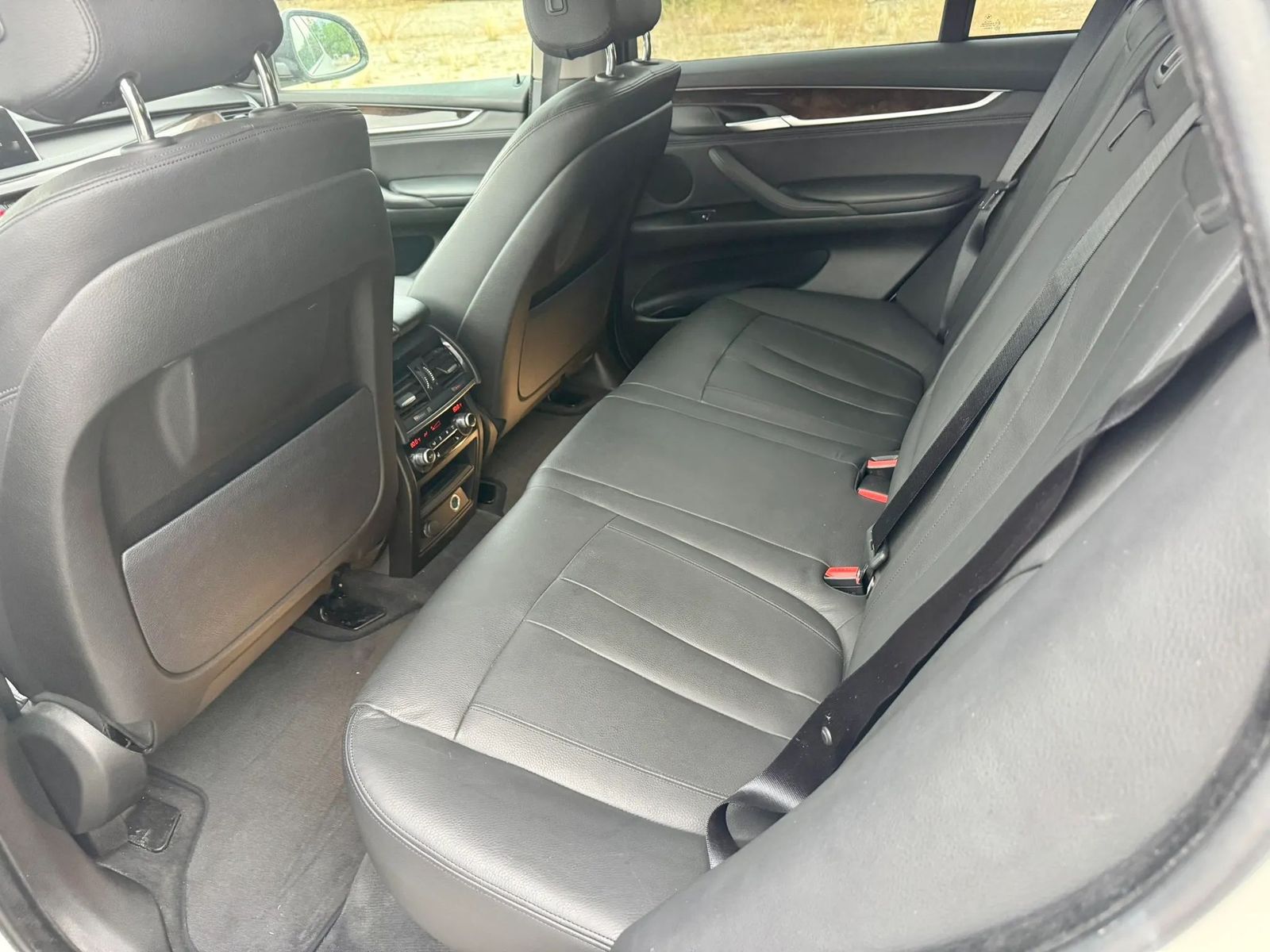 Main image 11