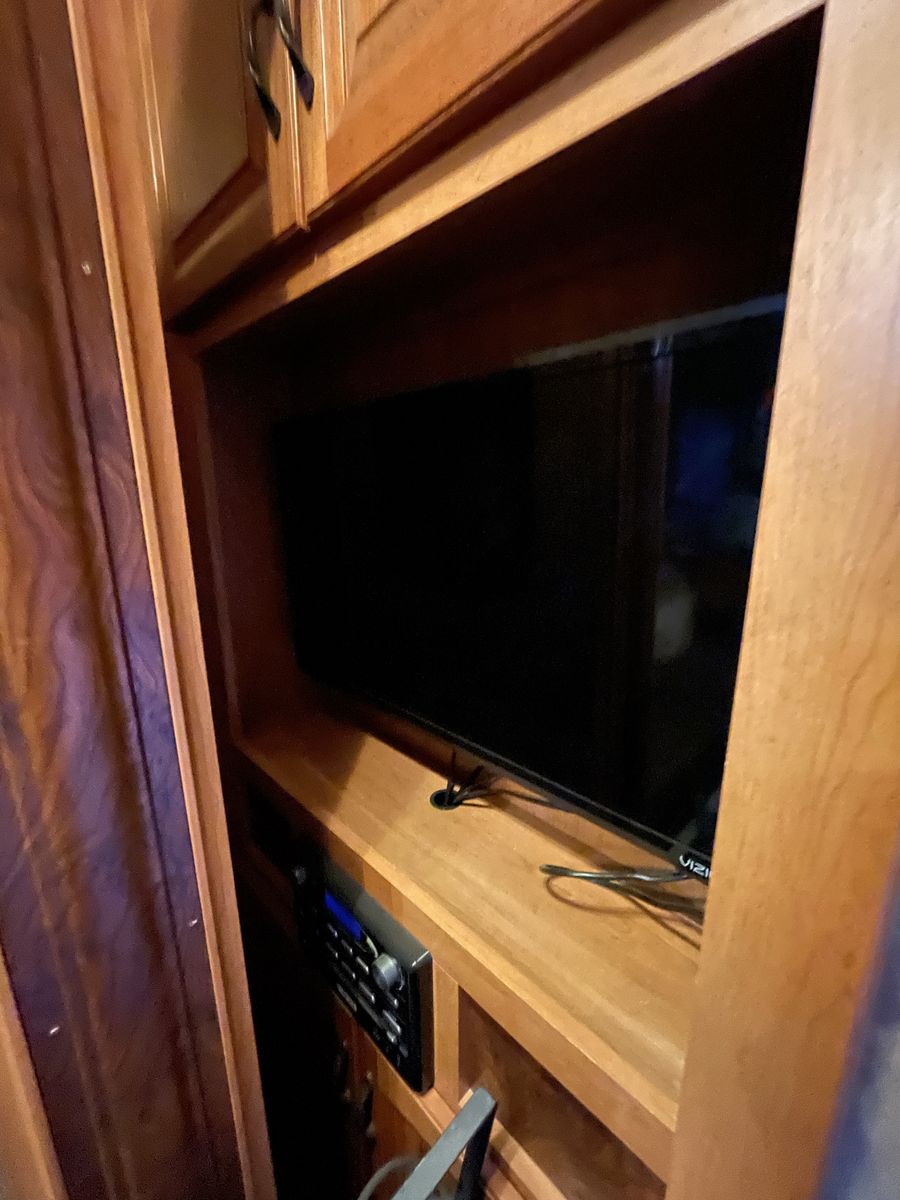Main image 11
