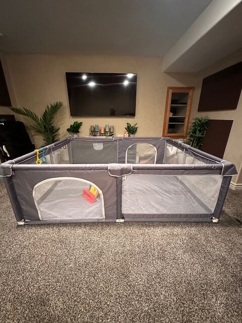 Extra Large Marlbside Playpen (71x59x26 inch)