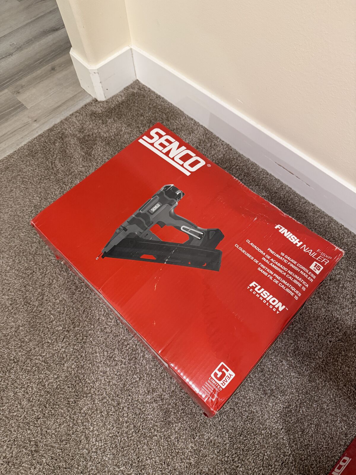 Senco Cordless 15 Gauge Angled Nail Gun