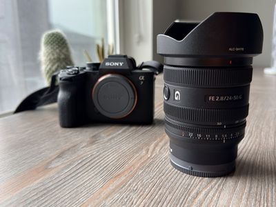 Sony FE 24-50mm f/2.8 G (SEL2450G) LENS ONLY, Hardly Used, Excellent Condition