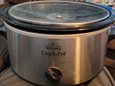 Rival Oval Crock-Pot 3.5 or Medium size Slow Cooker - Stainless Steel