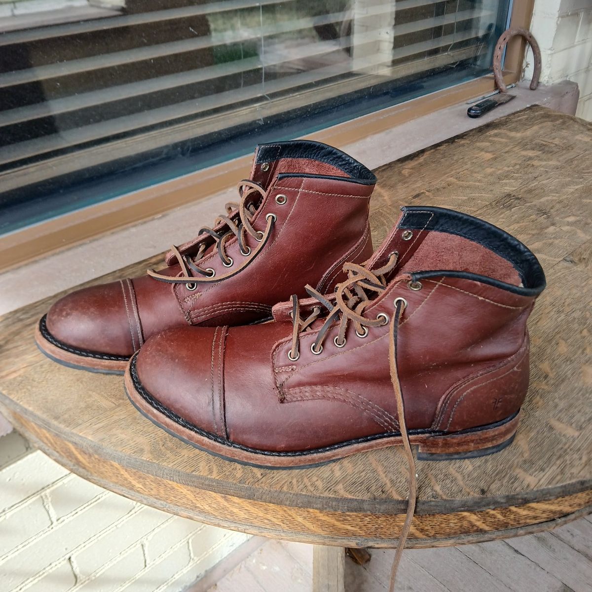 Mens Frye 11M boots