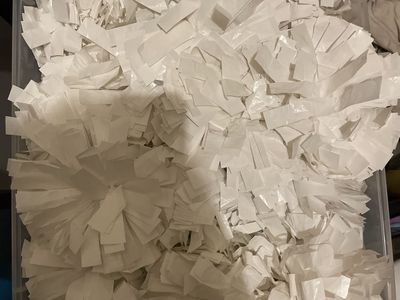 White Plastic Pom Pom’s