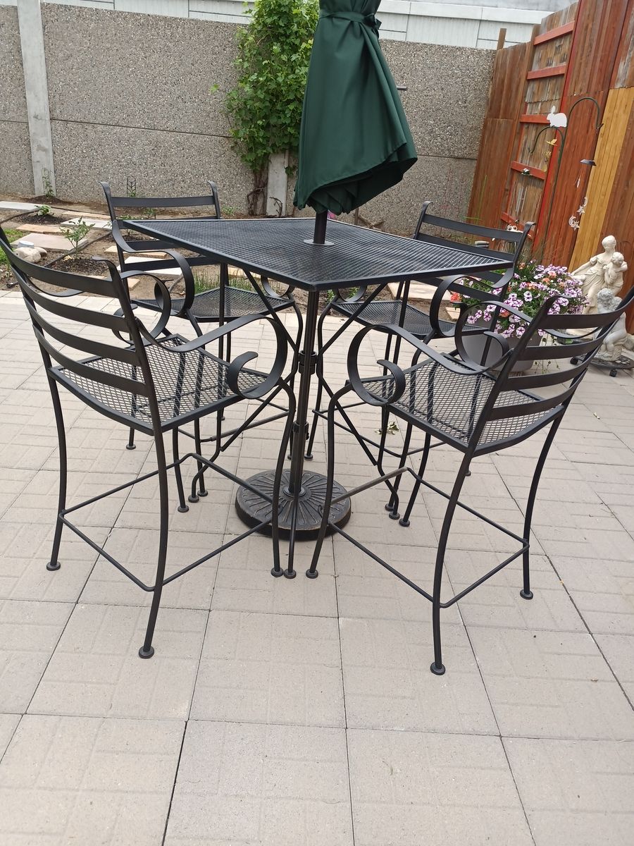 Patio Outdoor Bistro Set - Rod Iron Table and Chairs
