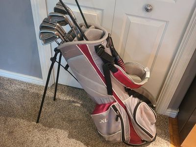 Tall Ladies RH golf set with PING putter!