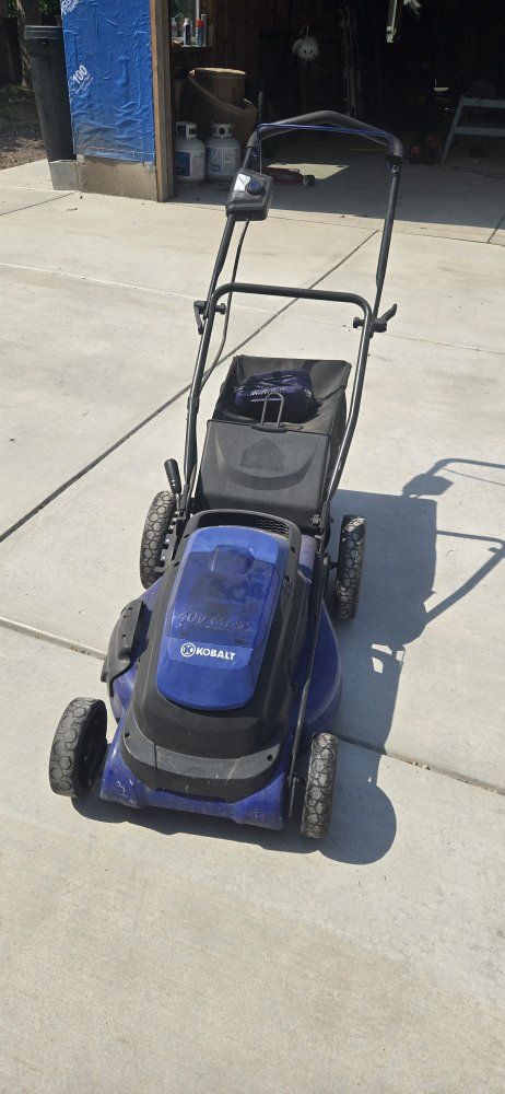 Kobalt 40V Max Cordless Electric Lawn Mower with Grass Catcher Bag - Blue