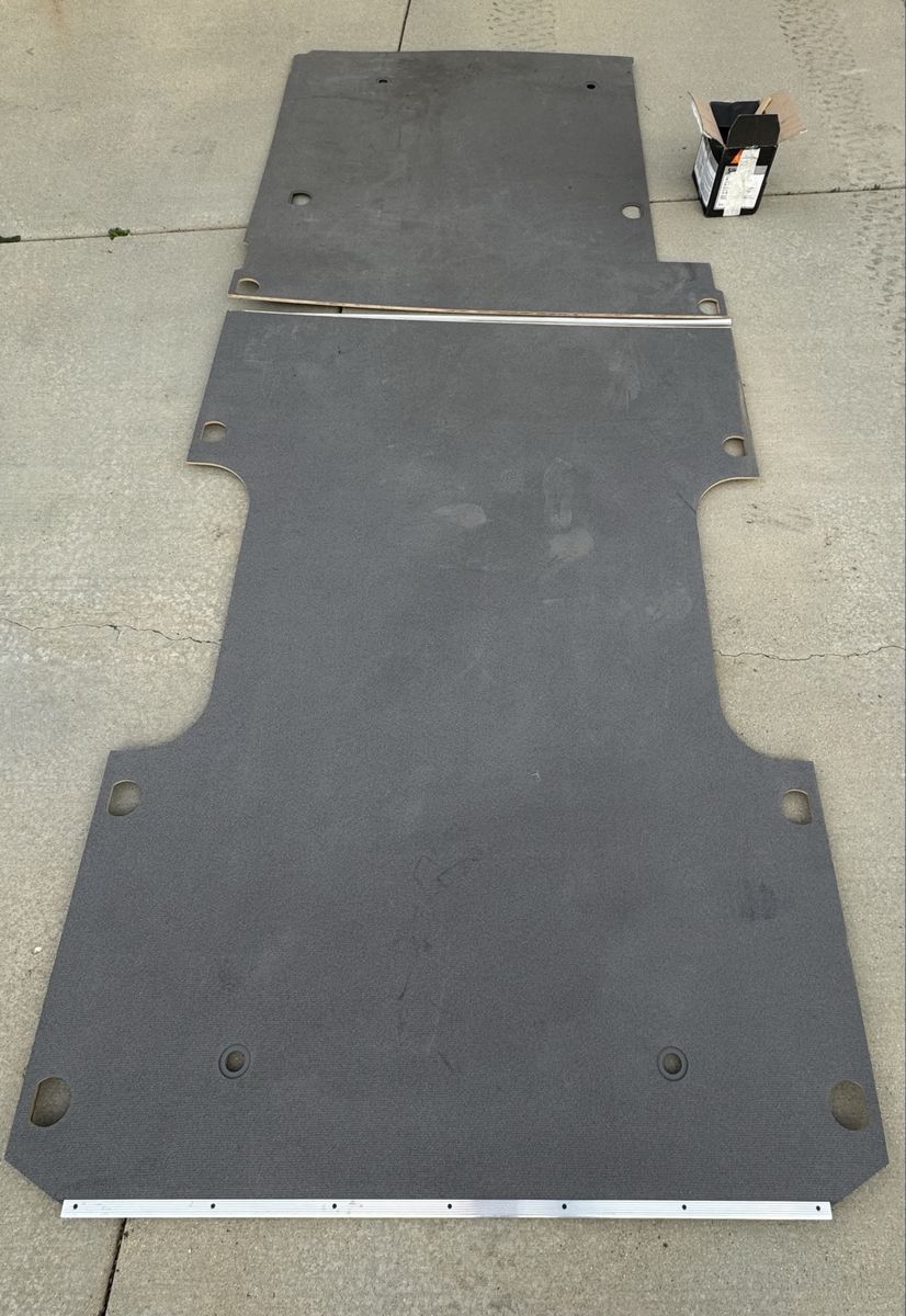 Mercedes Sprinter 170 VS30 Factory Floor + Anchors