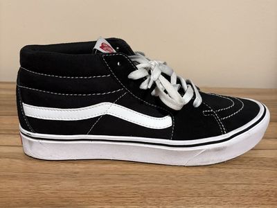 Vans Sk8-Mid Black and White Skate Shoes Size 9 men’s