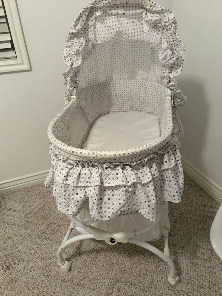 Kolcraft Baby Bassinet