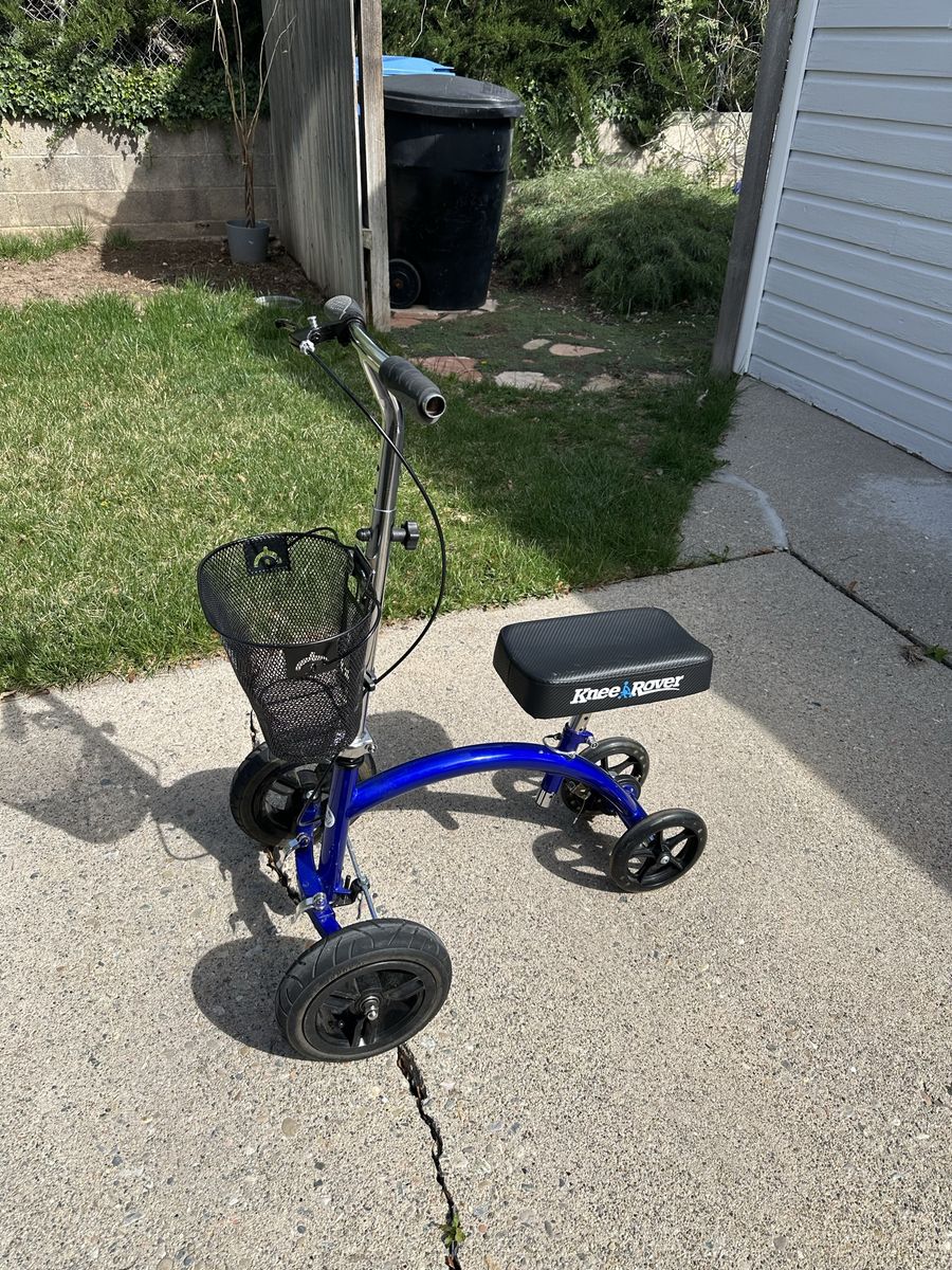 Knee Rover medical knee scooter
