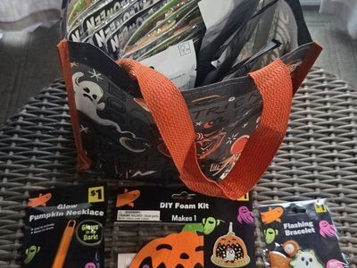 Halloween Craft Kits Glow Necklaces and Bracelets Party Bag- 27 items +bag