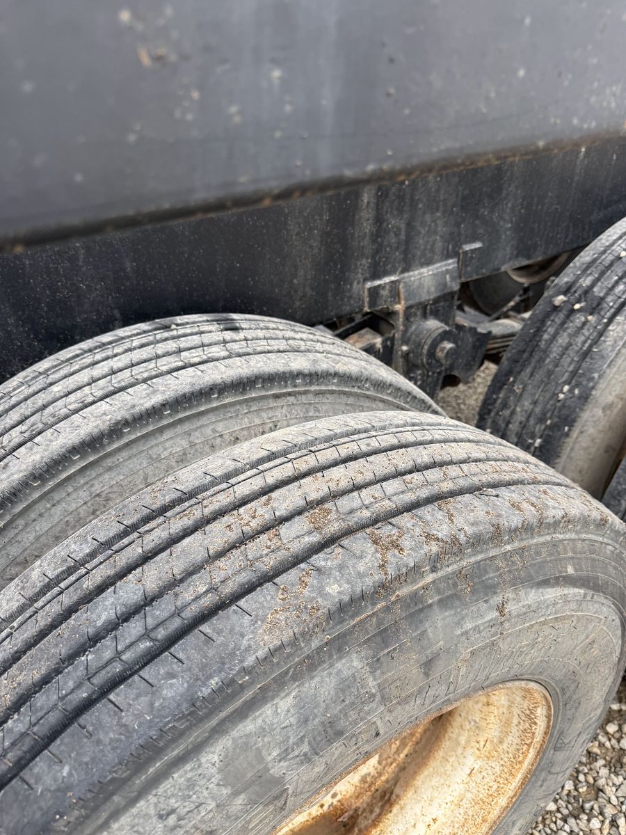 Main image 6